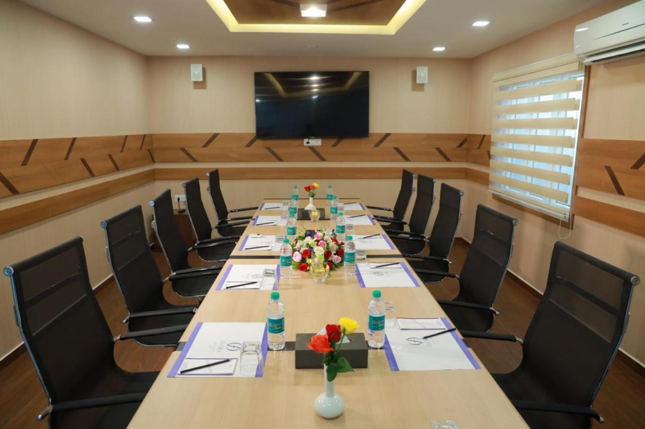 Hotel Flora Charishma Residency Aluva Kochi Zewnętrze zdjęcie