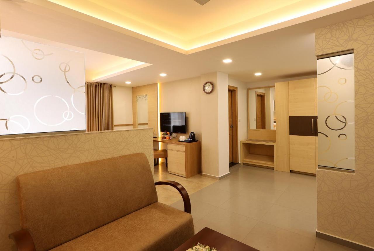 Hotel Flora Charishma Residency Aluva Kochi Zewnętrze zdjęcie