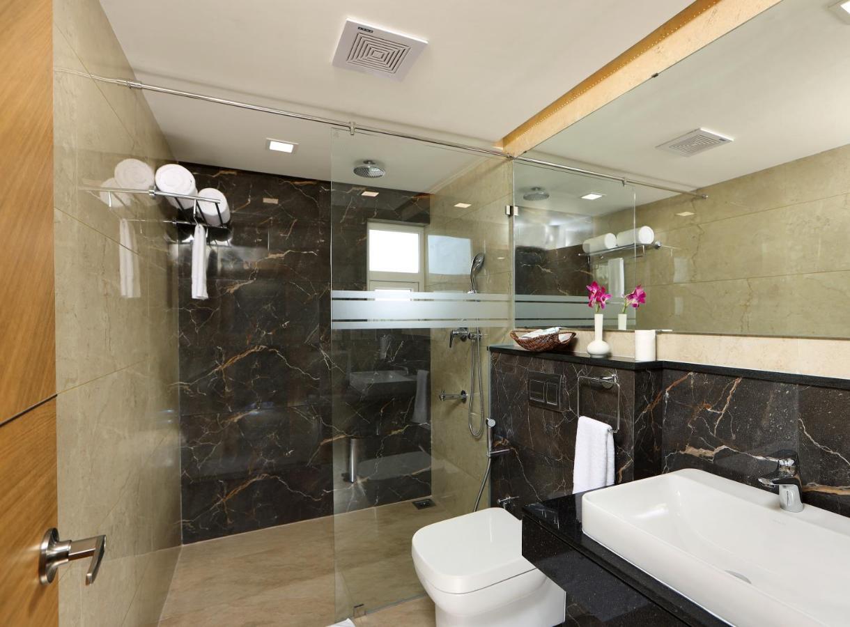 Hotel Flora Charishma Residency Aluva Kochi Zewnętrze zdjęcie