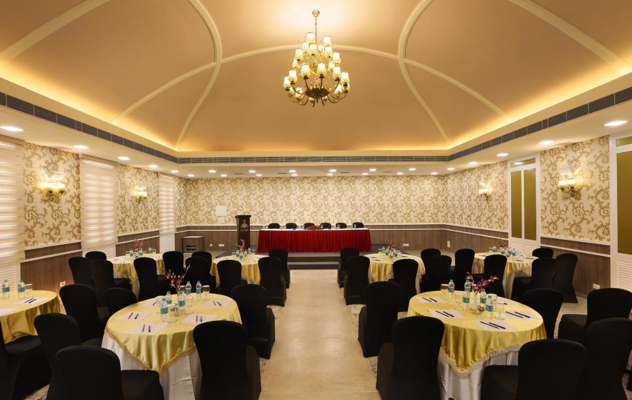 Hotel Flora Charishma Residency Aluva Kochi Zewnętrze zdjęcie