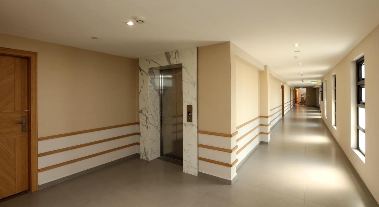 Hotel Flora Charishma Residency Aluva Kochi Zewnętrze zdjęcie